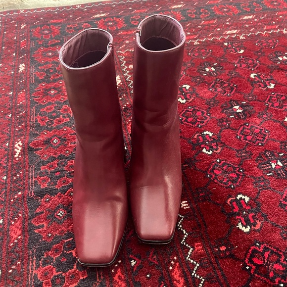 Wine color booties - Picture 3 of 3